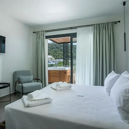 Nόka 4* ファリラキ